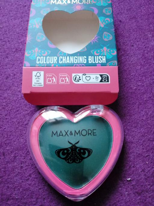 — ladies COLOUR CHANGING BLUSH SET