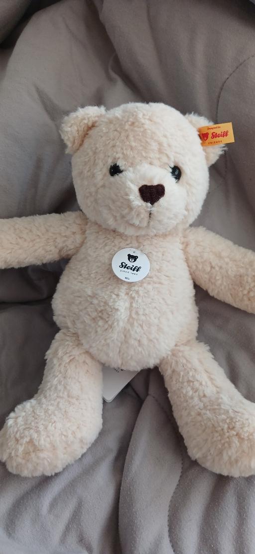  — Steiff Bear