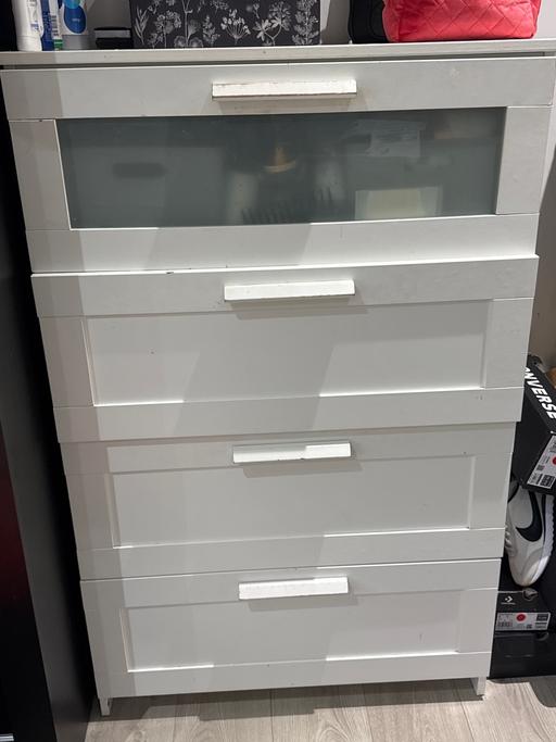  — Free Chest of drawers