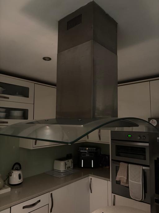  — Island cooker hood