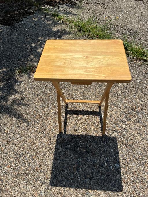  — Pine table