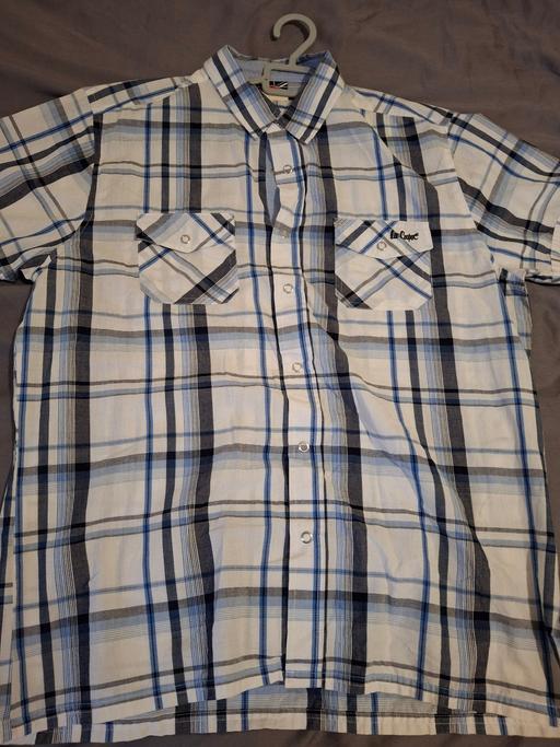  — Short sleeved shirt