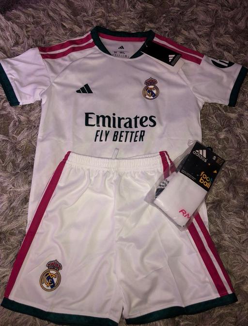  — Real Madrid football kit age 9-10
