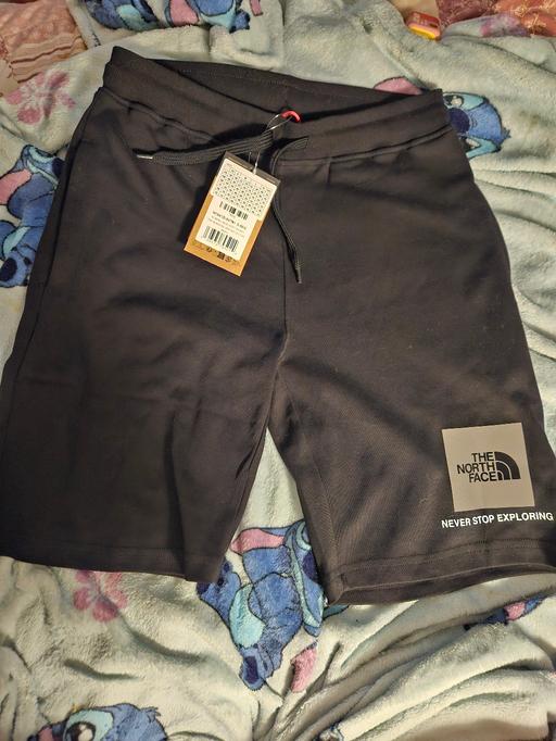 — BNWT NORTH FACE SHORTS SIZE S
