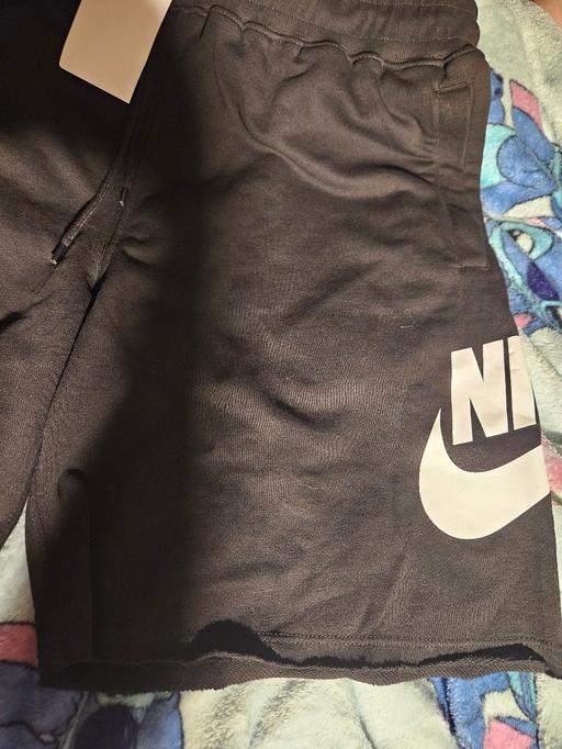  — BNWT NIKE MENS SHORTS SIZE L
