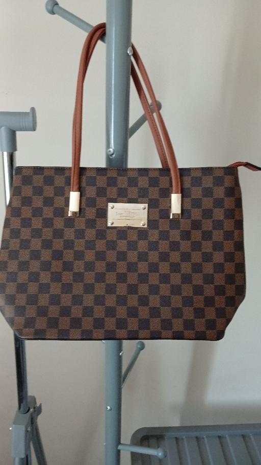  — Bag