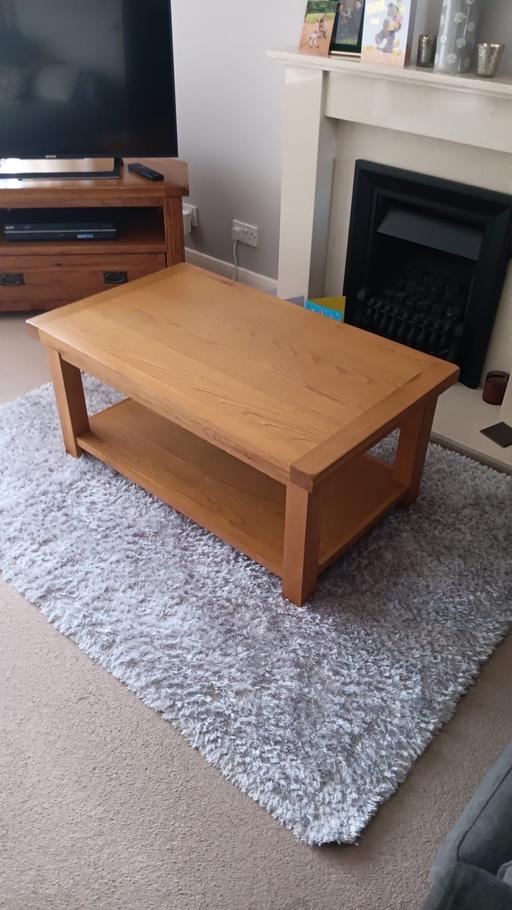  — Oak Coffee Table