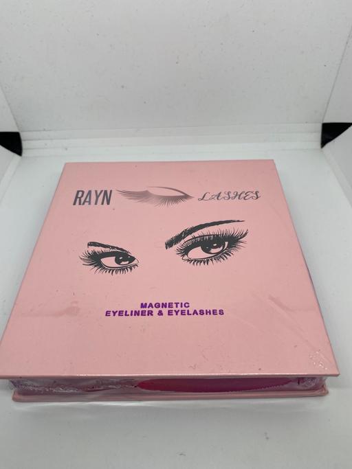  — New magnetic eyeliner and eyelashes gift set