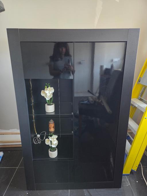  — Display Storage Unit