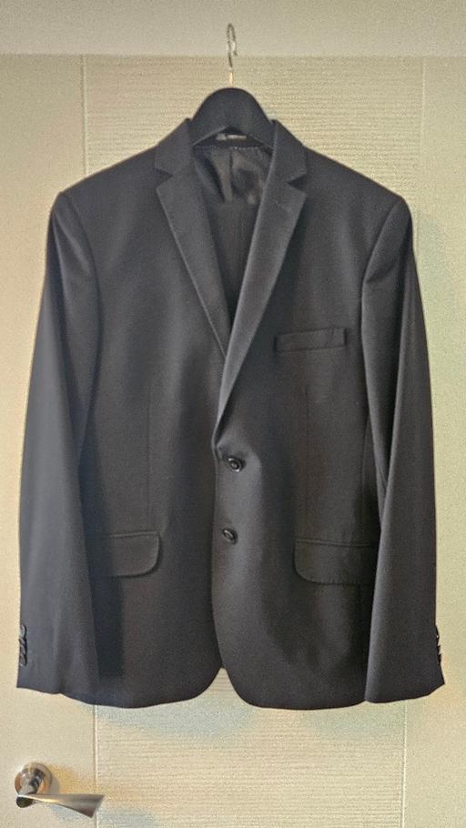  — Men suit set