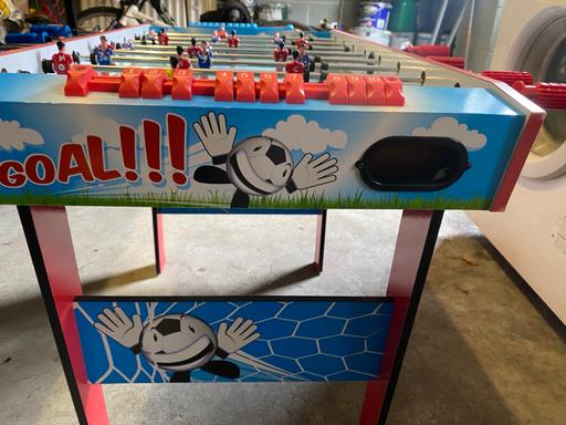 — Kids fuseball table