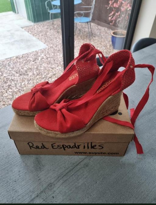  — new red espadrilles