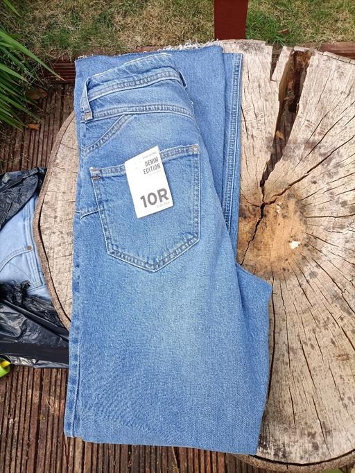  — river island new size 10