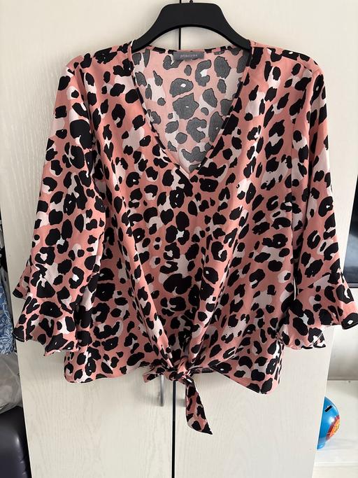  — Ladies blouse