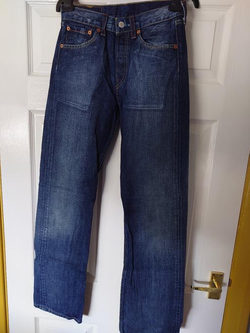  — Women's levi 501 navy jeans size 26W 32L