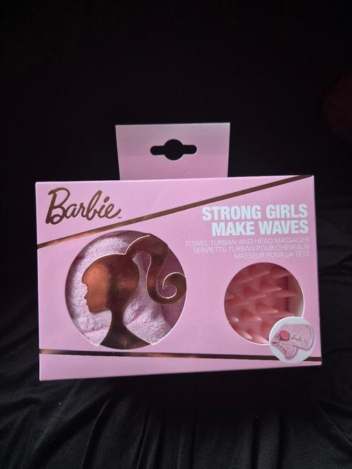  — new Barbie Hair Set
