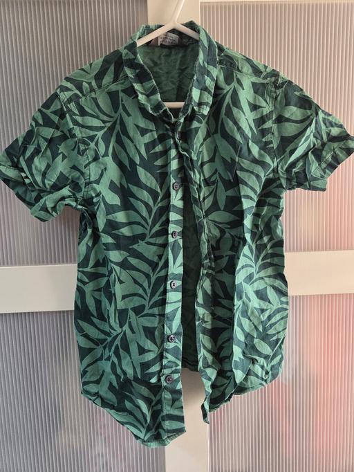  — Age 8-9 PRIMARK shirt