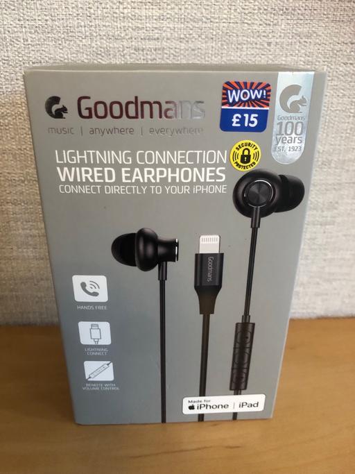  — Ear phones