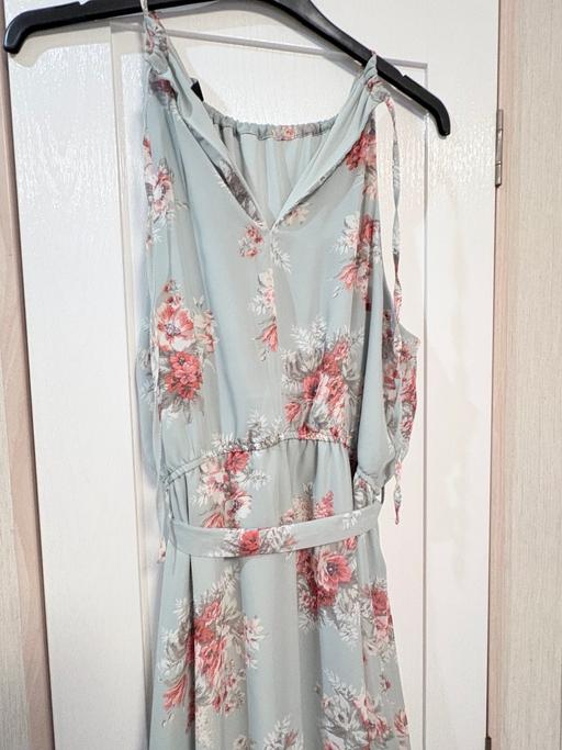 — New look sage green floral halter midi dress