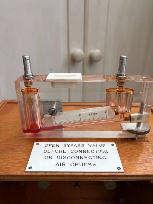  — Manometer