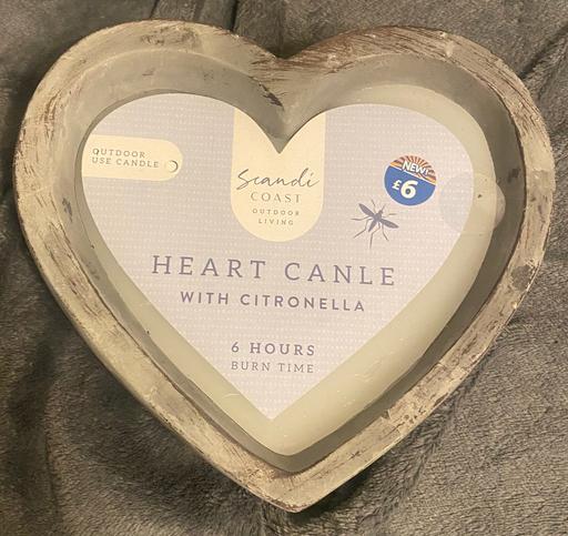  — Outdoor candle