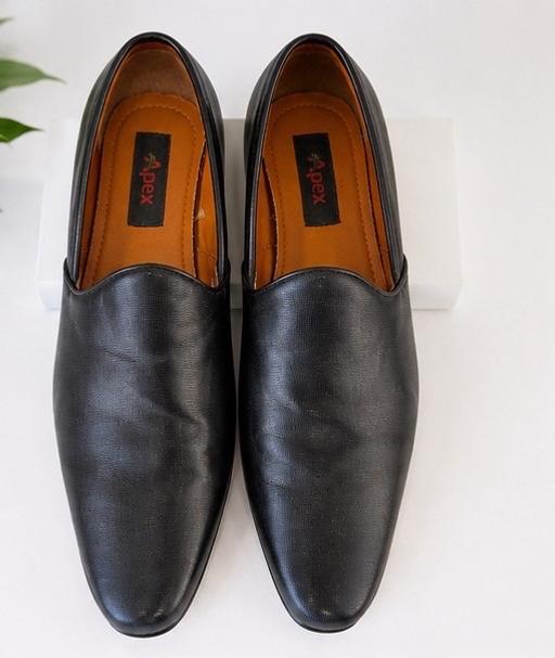  — 100% Genuine mens leather shoes