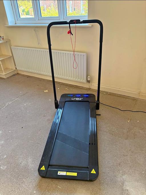  — Electric foldable treadmill