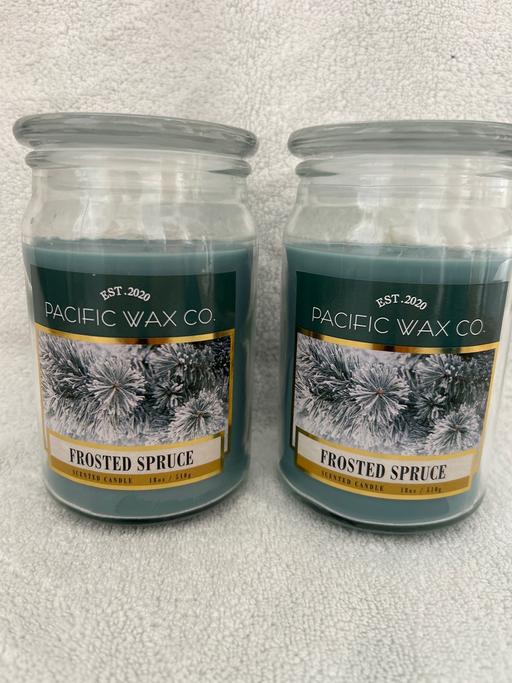  — Large glass candle. 18oz. Frosted spice. New