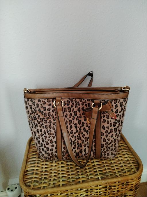  — Ladies Shoulder Bag