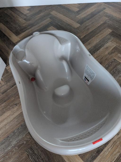  — Baby bath