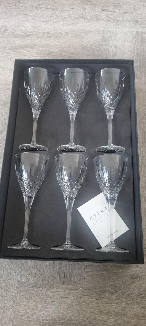  — Crystal wine glasses x 6 never used