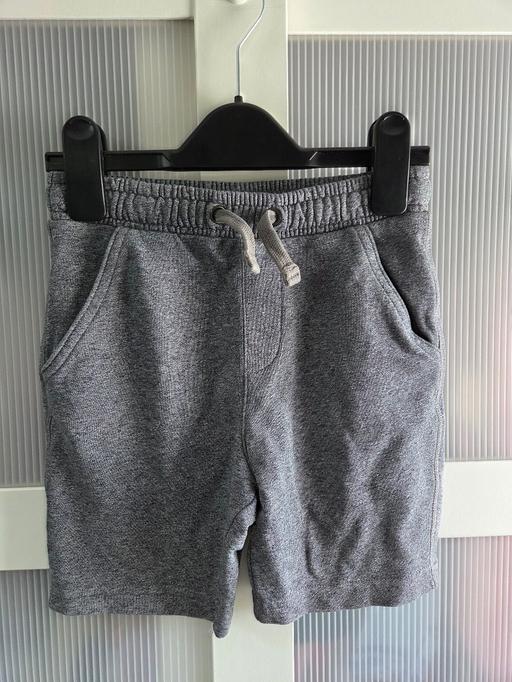  — Age 6-7 M&S grey shorts