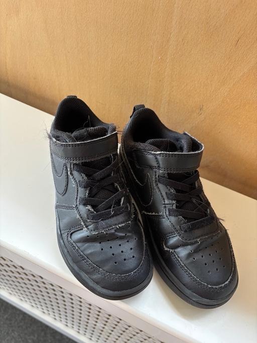  — Nike pumps