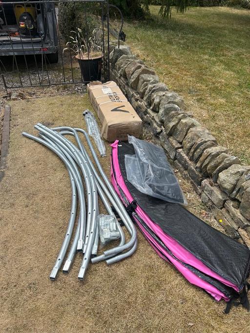  — 10 ft trampoline never been used