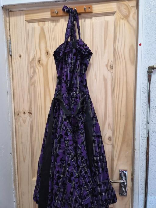  — Vintage 1950s music purple dress