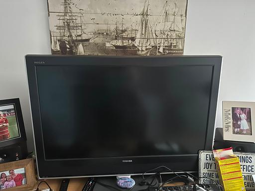  — Toshiba REGZA 37 inch Tv