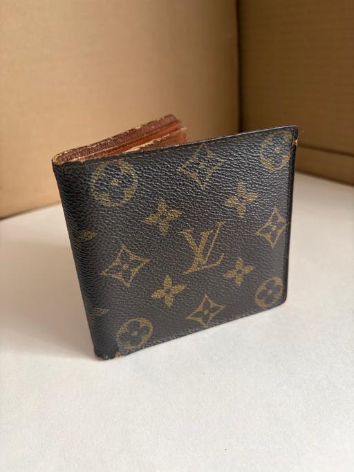  — Lv wallet