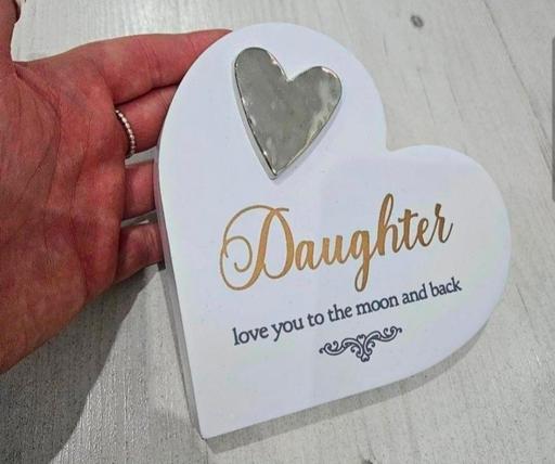  — Wooden heart decor 'daughter'