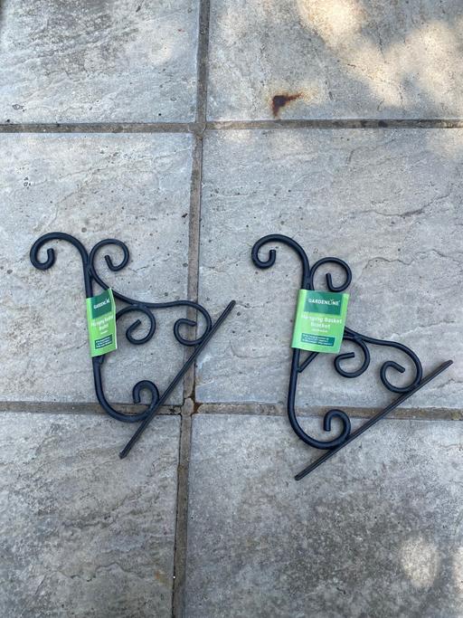  — Hanging basket brackets