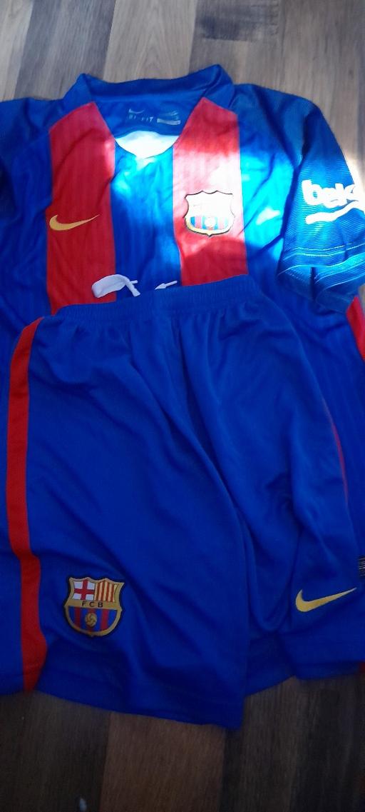  — Barcelona kit 10/13yrs