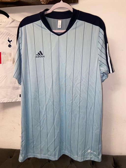  — Adidas aeroready men’s shirts size L