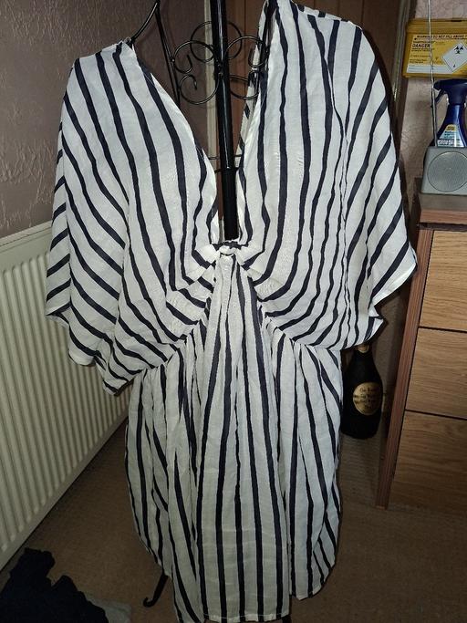  — beach tops/cover ups L/XL