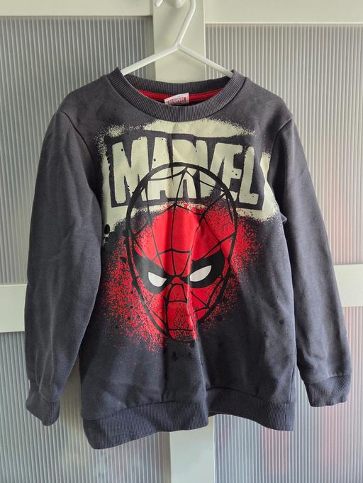  — Age 7 TU MARVEL sweatshirt