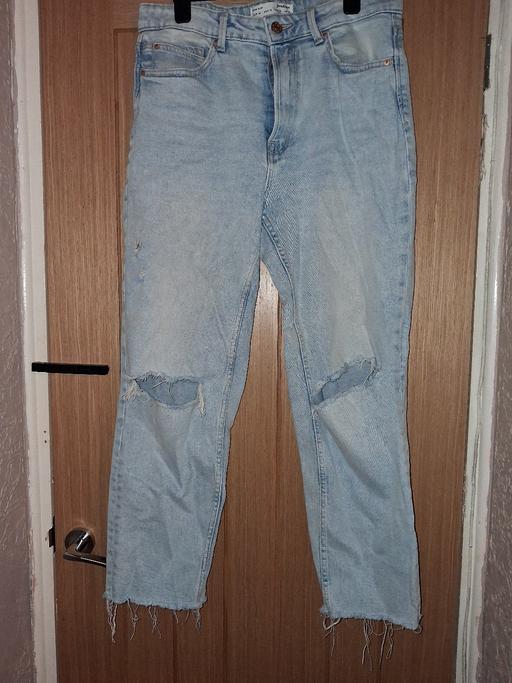  — Stradivarous jeans 16
