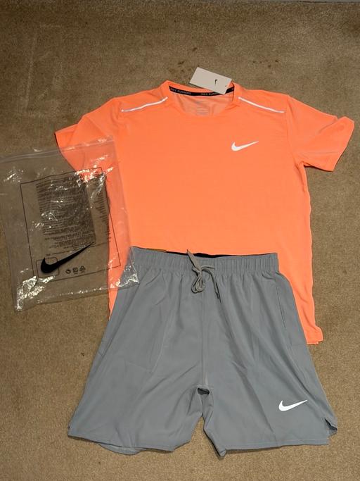  — Nike miller set size L