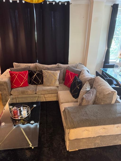  — LARGE LIGHT GREY L-SHAPED CORNER SOFA