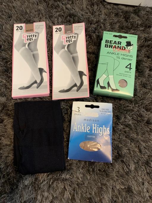  — Pop socks and tights