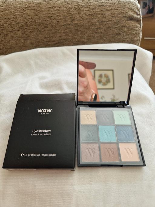  — bn eyeshadow pallette