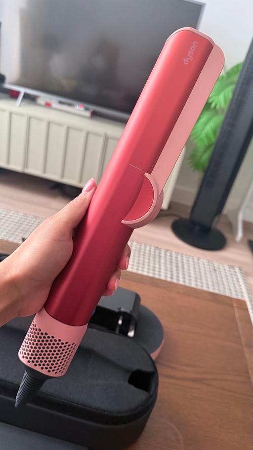  — Dyson Airstrait Hair Straightener