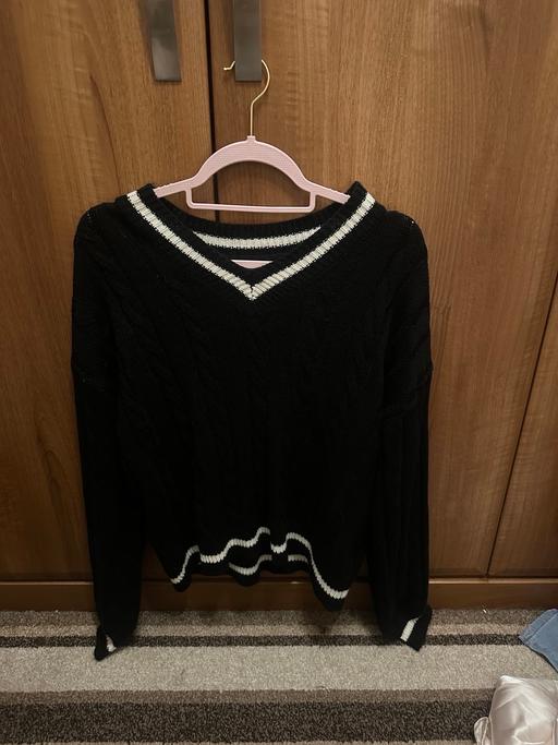  — Women’s cute oversized jumper